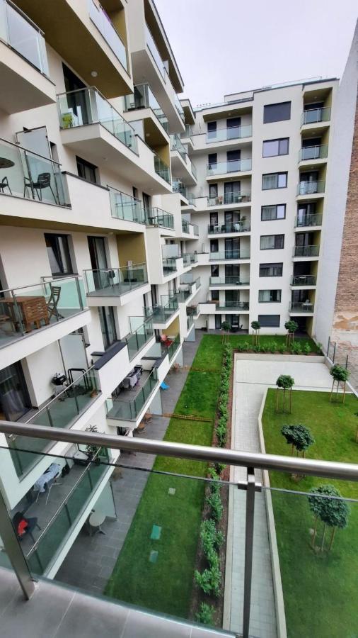Bpr Space Grey Home With Balcony Budapešť Exteriér fotografie